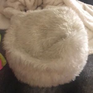 Fluffy bean bag for vanity
